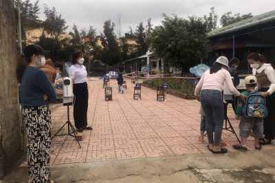 TUẦN ĐẦU BÉ ĐẾN LỚP